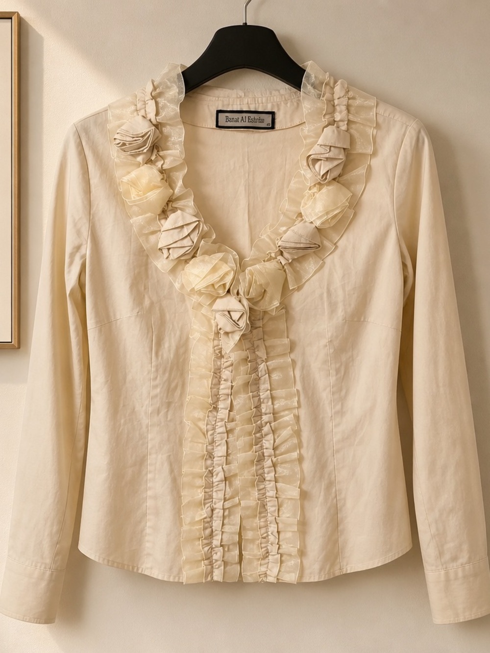 Source Unknown Cream Ruffle Rosette Long-Sleeve Blouse